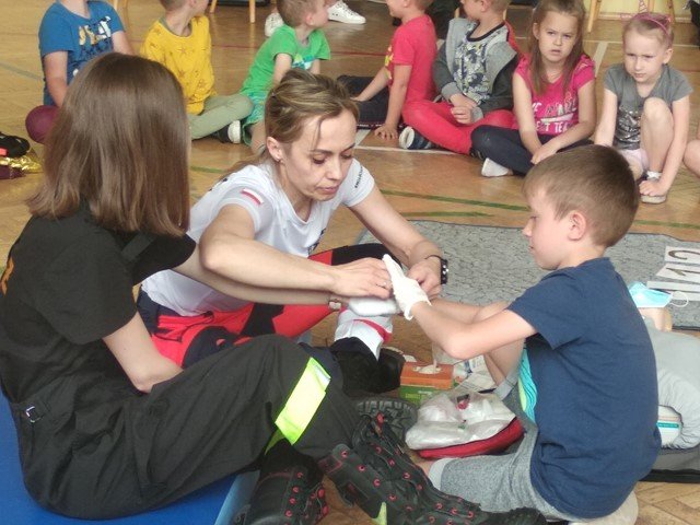 Szkolenie uczniów z pierwszej pomocy przedmedycznej